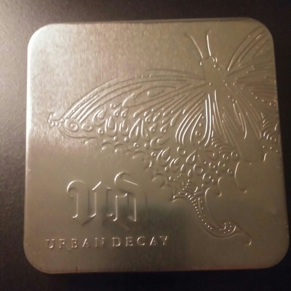 Urban decay eyeshadow palette