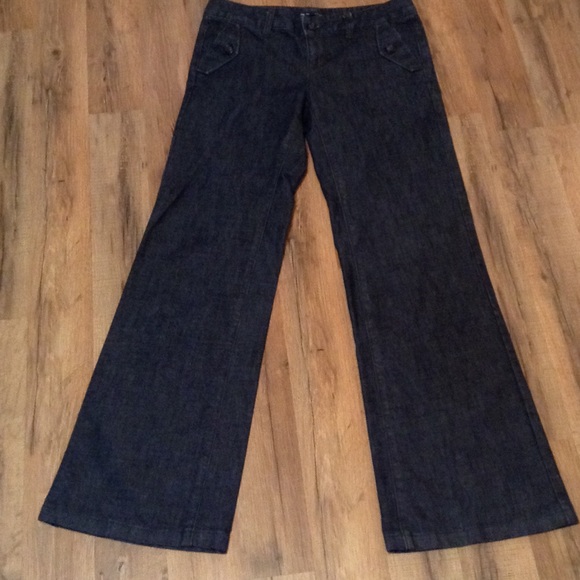 🎀🎀 Gap jeans & J. Crew sweater 🎀🎀 - Picture 3 of 4