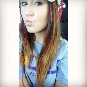 Meet your Posher, Alyson