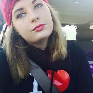 Meet your Posher, Olivia