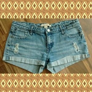 F21 distressed jean shorts