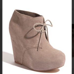 Gray Annie Steve Madden wedge bootie