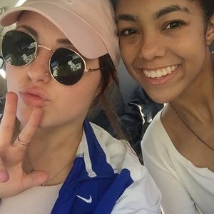 Meet your Posher, Emmy