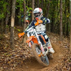 Meet your Posher, Caitlyn