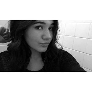 Meet your Posher, Adriana