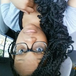 Meet your Posher, Brianna