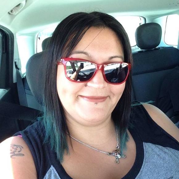 Meet your Posher, Sandra - Picture 1 of 1