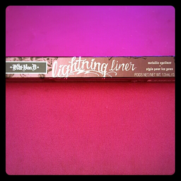 Lightning Liner - HEX - metallic eyeliner