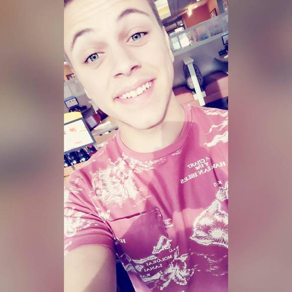 Meet your Posher, David - Picture 1 of 1