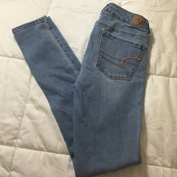 American Eagle light wash jeggings 💕