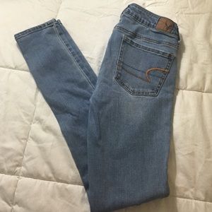 American Eagle light wash jeggings 💕