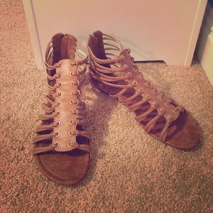 Brown/Tan Sandals