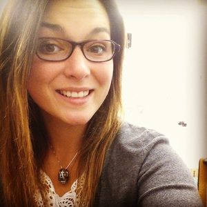 Meet your Posher, Devanie