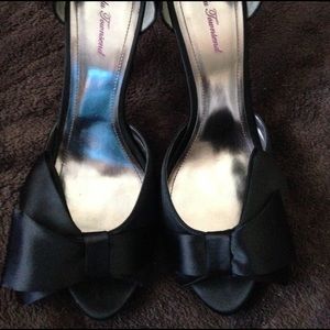 Lulu Townsend Black Satin Bow Pumps (11wide)