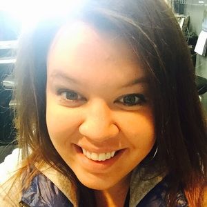 Meet your Posher, Holly