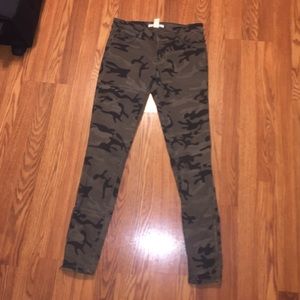 Lightly Worn Camos