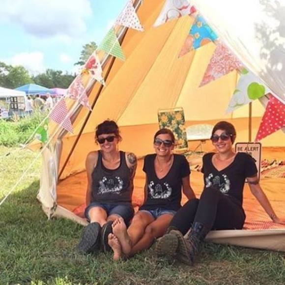 Meet your Posher, Dani - Picture 1 of 1