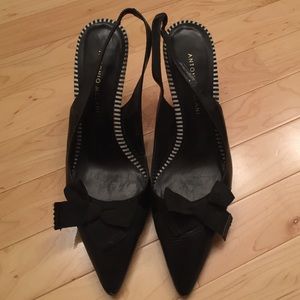 Antonio Melani size 7 sling back black heels