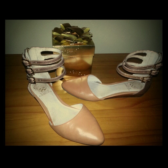 Wiji Pointed Toe Leather Flats