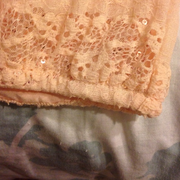 Light Pink sequin top - Picture 3 of 3