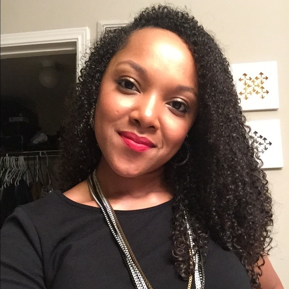Meet your Posher, Thuli - Picture 1 of 1