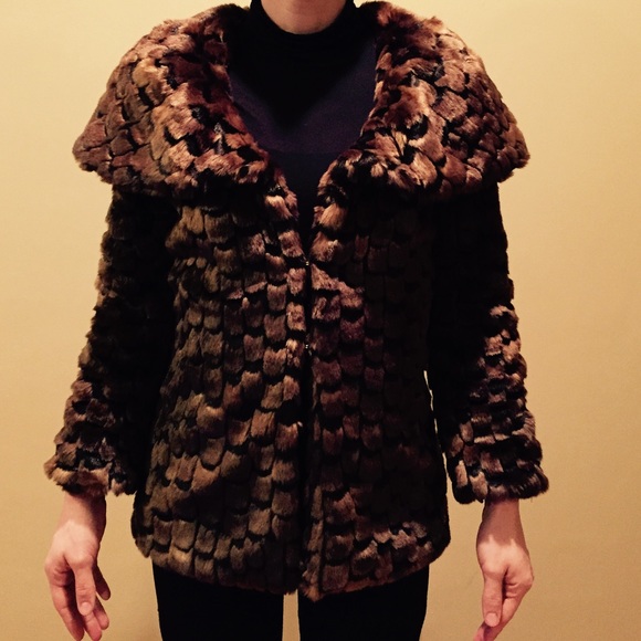 GUESS BROWN FAUX FUR JACKET