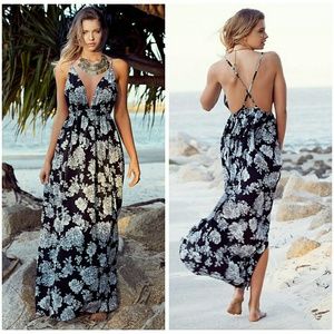 NWT Floral crossback maxi dress