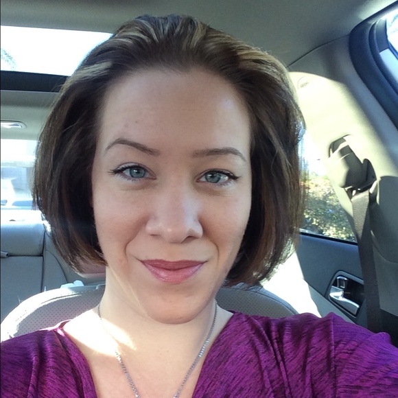 Meet your Posher, Jessica - Picture 3 of 7