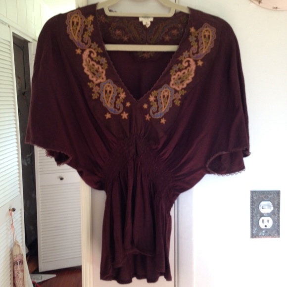 Beautiful boho chic embroidered top - Picture 2 of 2