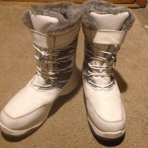 thermolite snow boots