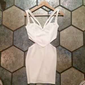 🎉SOLD🎉NWOT Cutout Dress