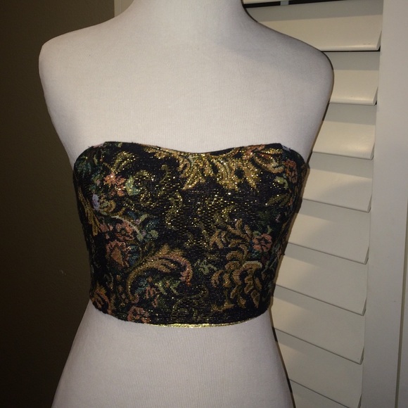 Beautiful bralette top!