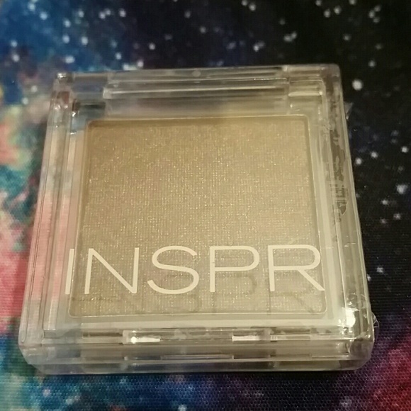 Eye shadow, brand new! - Picture 2 of 4