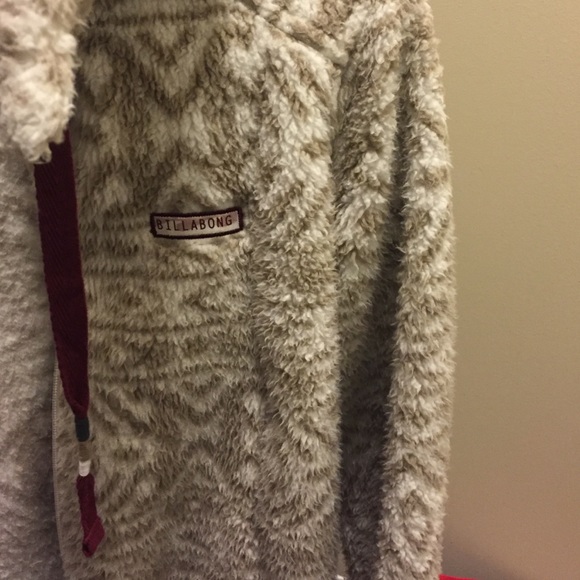 SAVED FOR LEX!!! Billabong Fuzzy Jacket