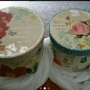 2, round containers...never used