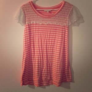 CORAL LACE ACCENT TOP.