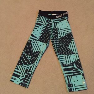 Nike pro capris jogging tights