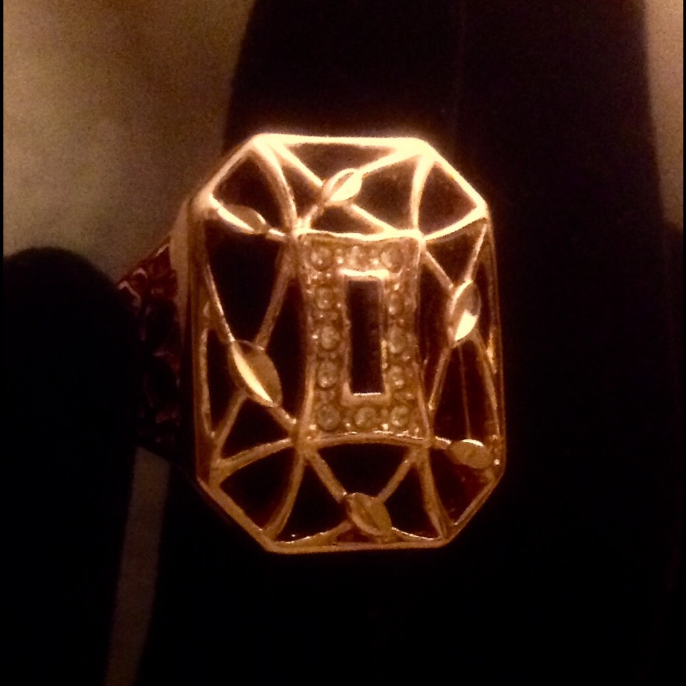 NWOT ROSE GOLD RING (SIZE 8) - Picture 7 of 7