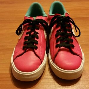 Pink nikes