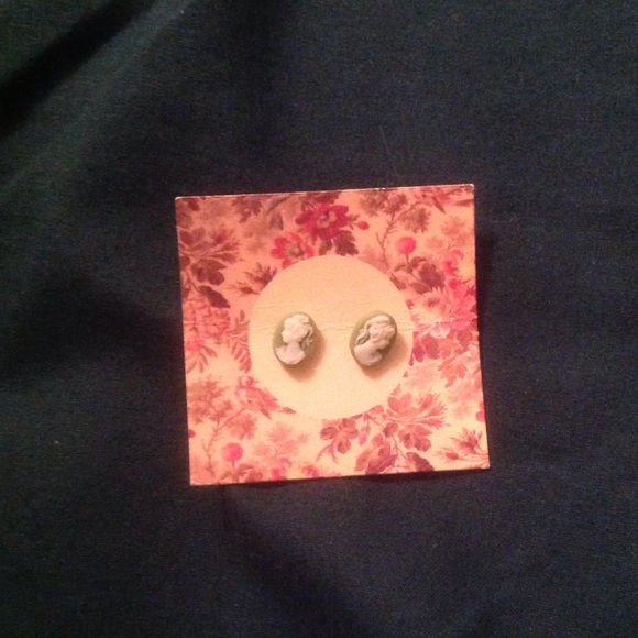 Urban outfitter cameo earrings