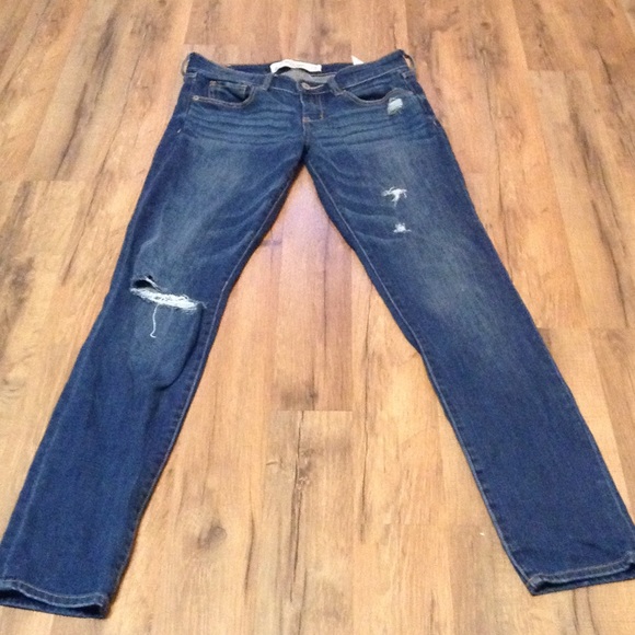 🎀 Abercrombie and Fitch Outfit 🎀 - Picture 3 of 4