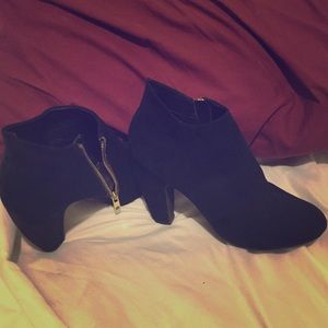 Black heeled booties