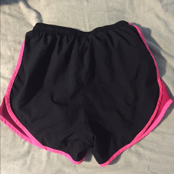 Nike Tempo Shorts - Picture 2 of 3