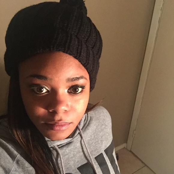 Meet your Posher, Nykiedra - Picture 1 of 1