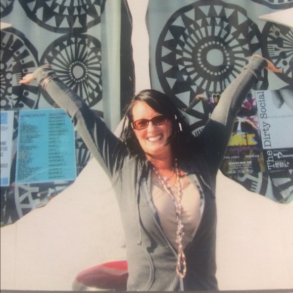 Meet your Posher, Tanya - Picture 7 of 8