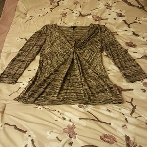 Daisy Fuentes grey and black blouse