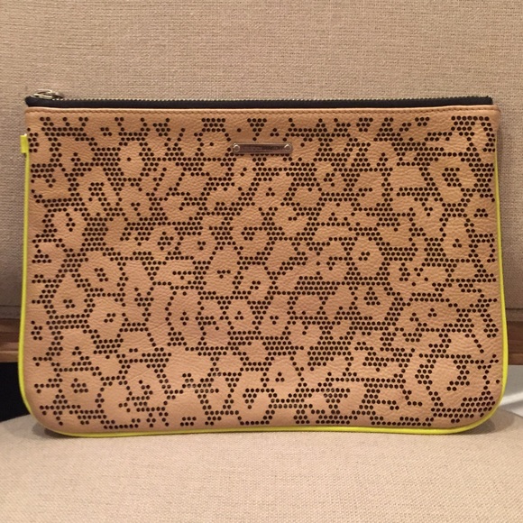 ⚡️REBECCA MINKOFF CLUTCH/BAG⚡️