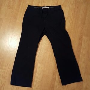 Black capris