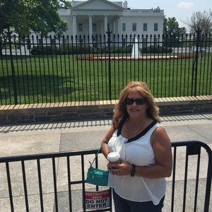 Meet your Posher, Teri