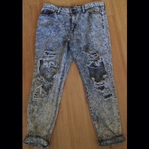 **REDUCED** Acid Wash Distressed Boyfriend Jeans